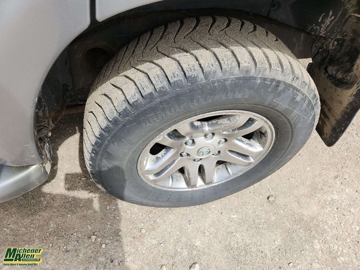 2002-toyota-sequoia-limited-image-11