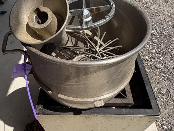 sl--commercial-fryer/mixer-bowls/weedeater-image-3