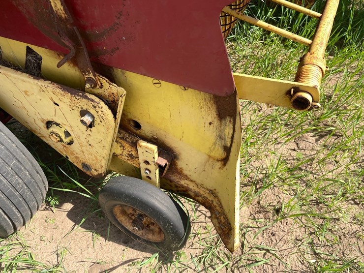 new-holland-273-image-57