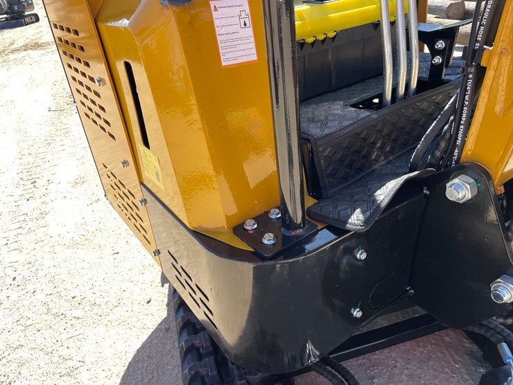 #1100-•-new-ats-rt15r-mini-excavator-image-20