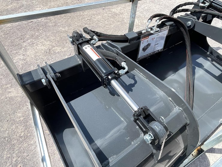 #2763-•-unused-2026-wolverine-skid-steer-grapple-bucket-attachment-image-7