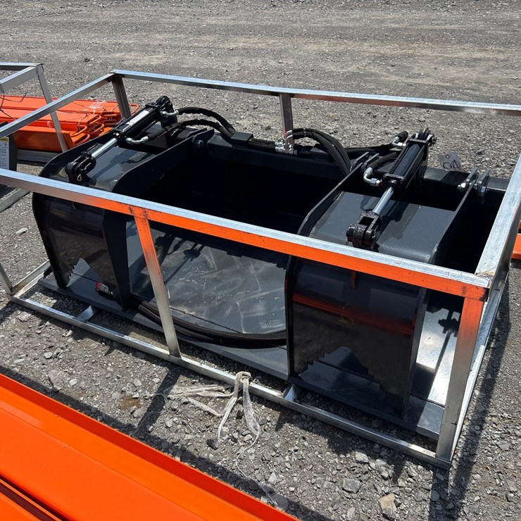 #84 • 72” SKID STEER GRAPPLE BUCKET