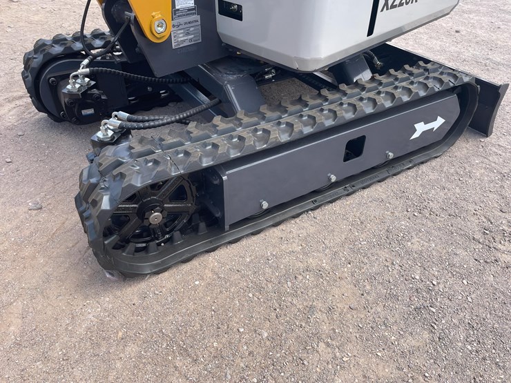 #2663-•-unused-cfg-mini-excavator-image-25