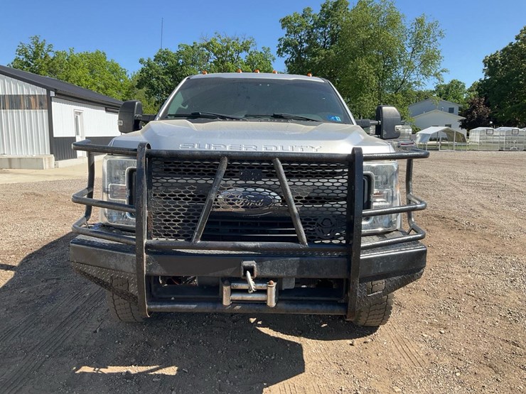 2017-ford-f350-image-8