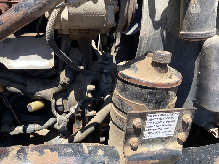 mack-dm688s-image-37