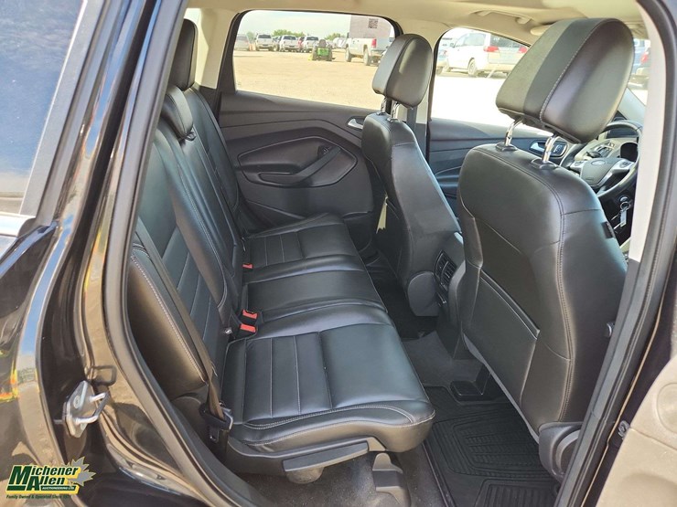 2015-ford-escape-image-19