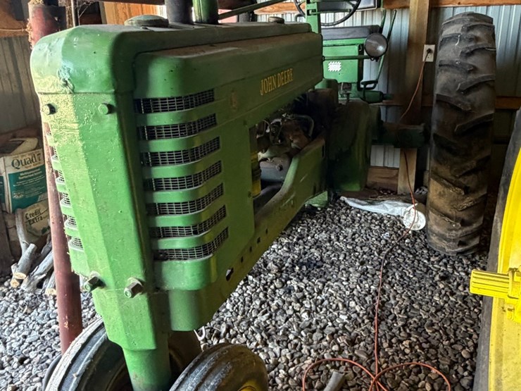 john-deere-b-image-1