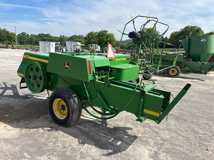 john-deere-328-image-4
