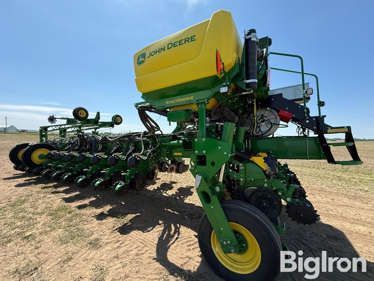 2023-john-deere-1775nt-image-7