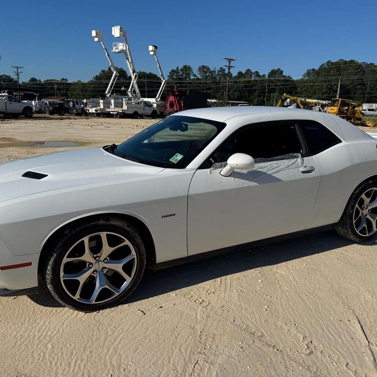 2015 Dodge Challenger R/T Hemi 2D Coupe - 193,876 Miles