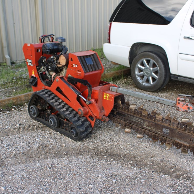 DITCH WITCH C24X