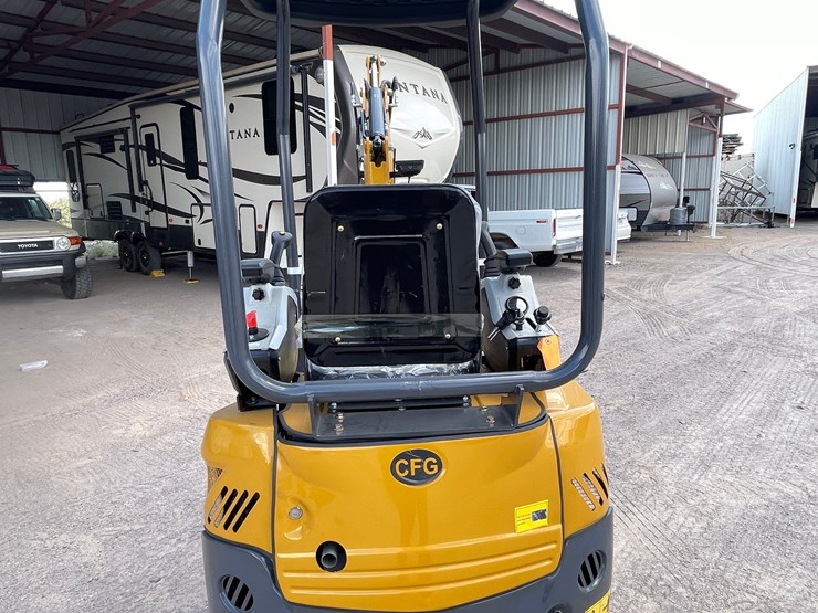 #2662-•-unused-cfg-mini-excavator-image-41