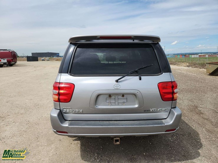 2002-toyota-sequoia-limited-image-5