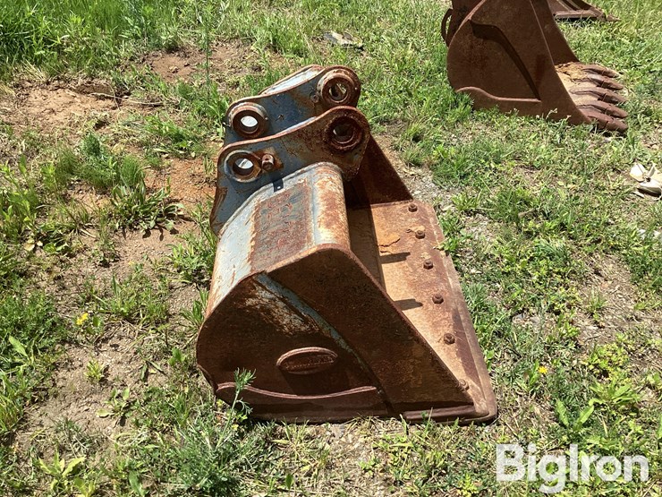 strickland-35"-excavator-bucket-image-4