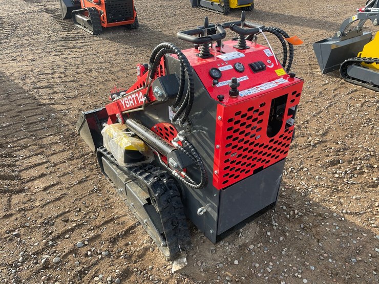 #2008-•-2026-agt-ysrt14-skid-steer-loader-image-2