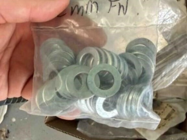 box-of-misc.-nuts,-bolts-image-6