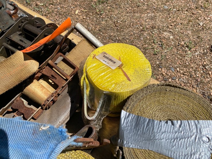 #7431-•-pallet-of-2"-ratchets-and-straps-(antigo,-wi)-image-11