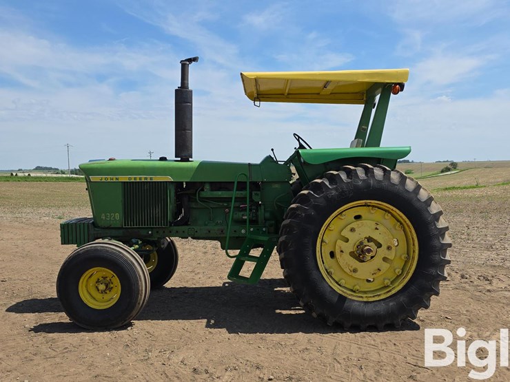 1972-john-deere-4320-image-8