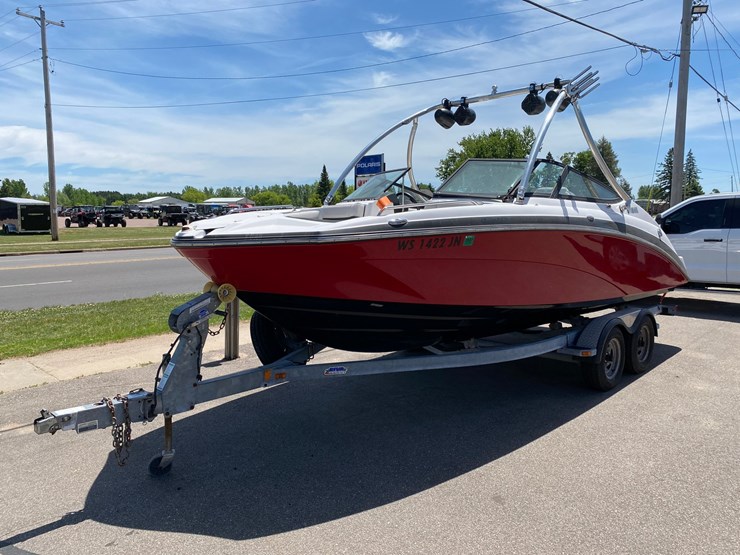 #7032-•-2014-yamaha-212ss-boat-with-trailer-(has-title)-(antigo,-wi)-image-1