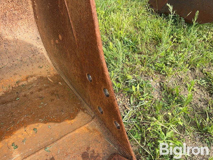 c&p-def-24”-excavator-bucket-image-12