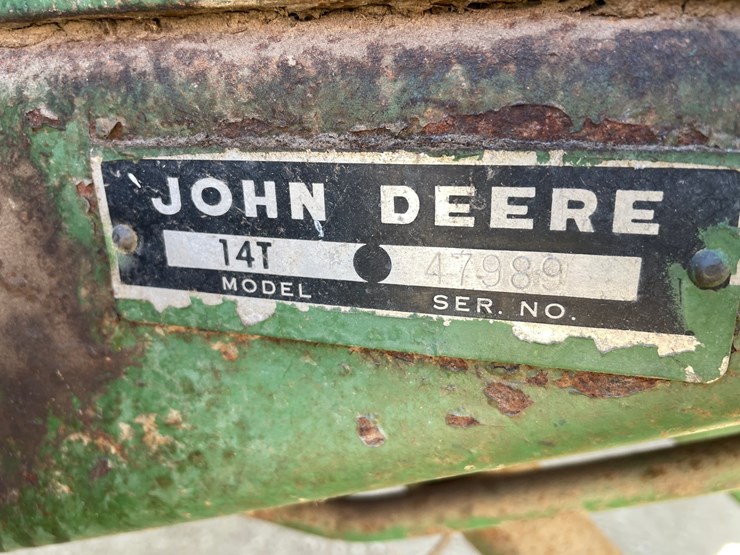john-deere-14-image-47