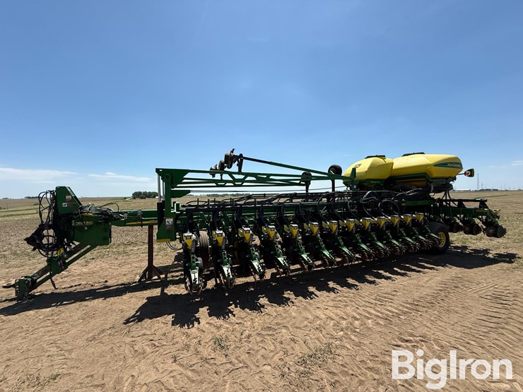2007-john-deere-db60-image-1