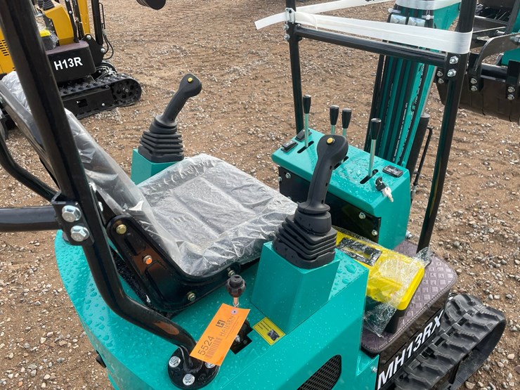 #2020-•-2026-cfg-mh13rx-mini-excavator-image-11