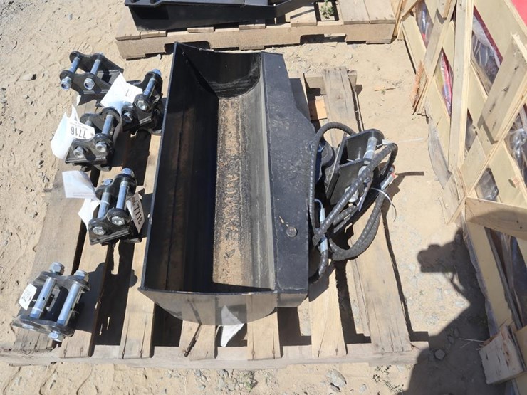 tpm-32"-hydraulic-tilt-bucket-image-2