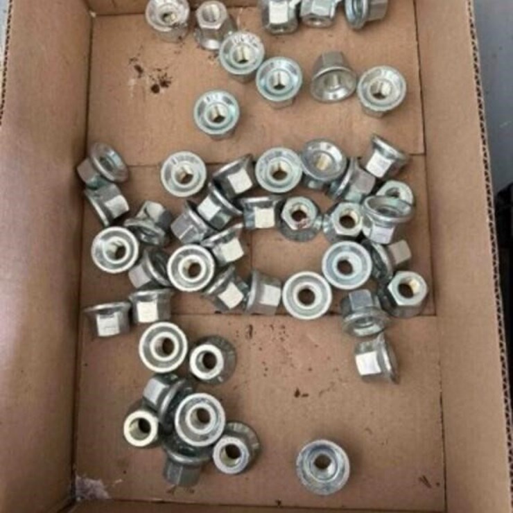 box of lug nuts 5/8th
