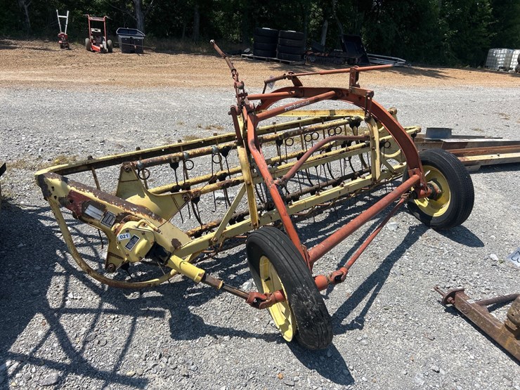 new-holland-256-image-3