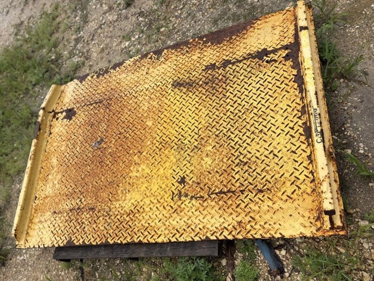 l3---6'-loading-dock-image-1