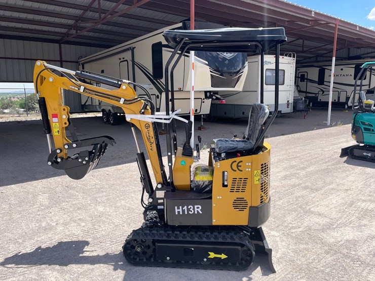 #2651-•-unused-cfg-mini-excavator-image-9