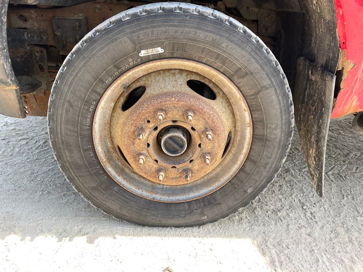 2003-ford-f550-image-114