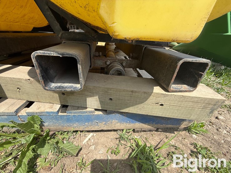 john-deere-8200-image-15