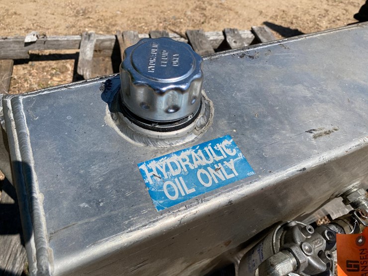 #7440-•-stainless-steel-hydraulic-tank-image-10