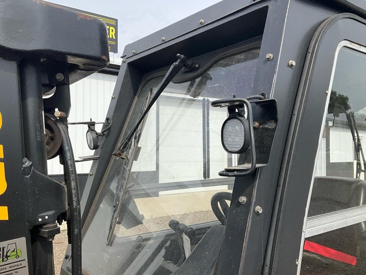 #1358-•-2017-yale-electric-forklift-image-17