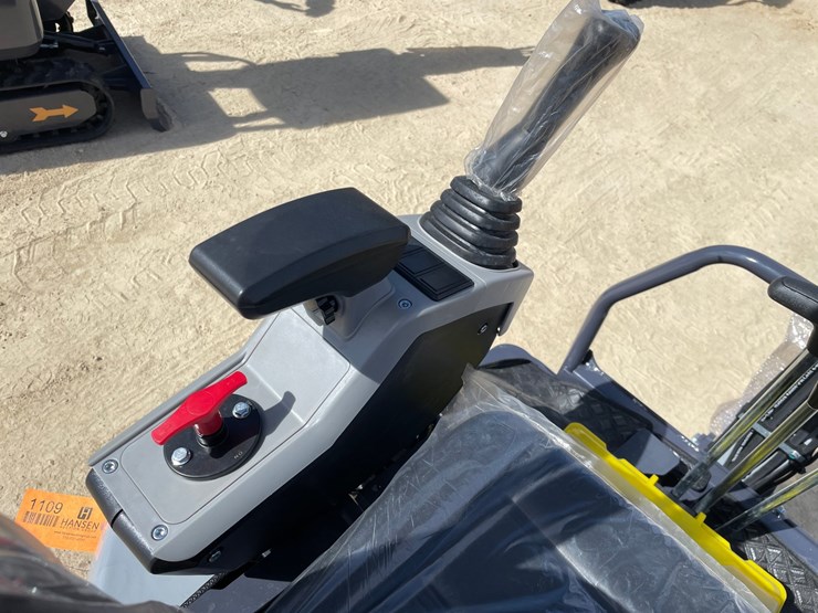 #1109-•-new-ats-me18-mini-excavator-image-8