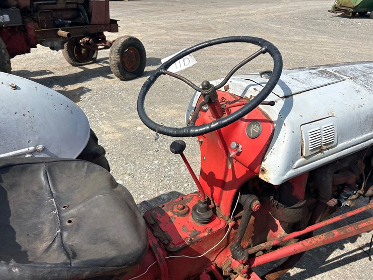 ford-tractor-image-8