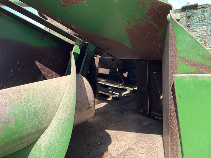 john-deere-14-image-18