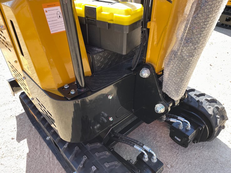#1101-•-new-ats-rt15r-mini-excavator-image-17