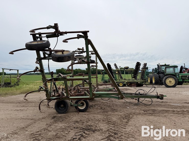 john-deere-1610-image-4