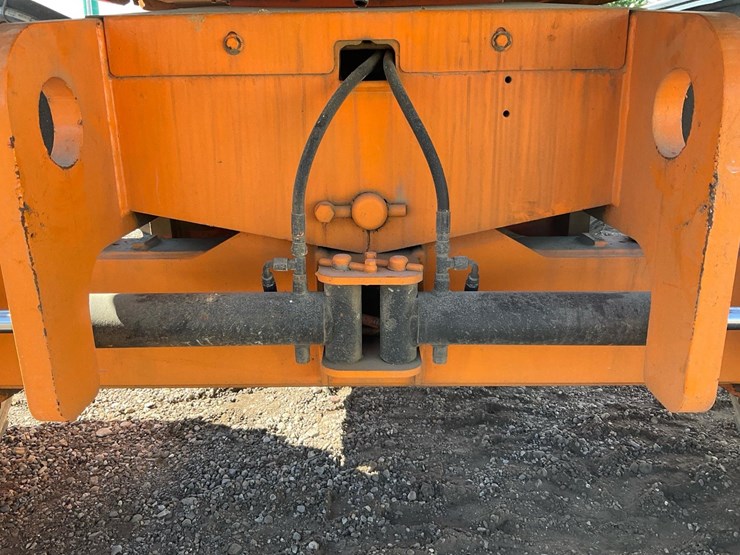 2005-jlg-600s-image-14