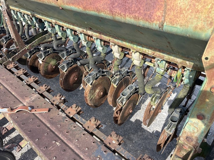 john-deere-8200-image-7