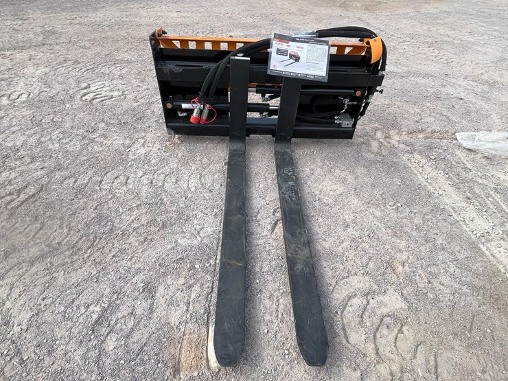 #2778-•-unused-2026-wolverine-adjustable-hydraulic-pallet-fork-attachments-image-3