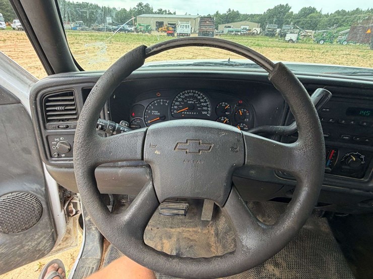 2007-chevrolet-2500hd-image-13