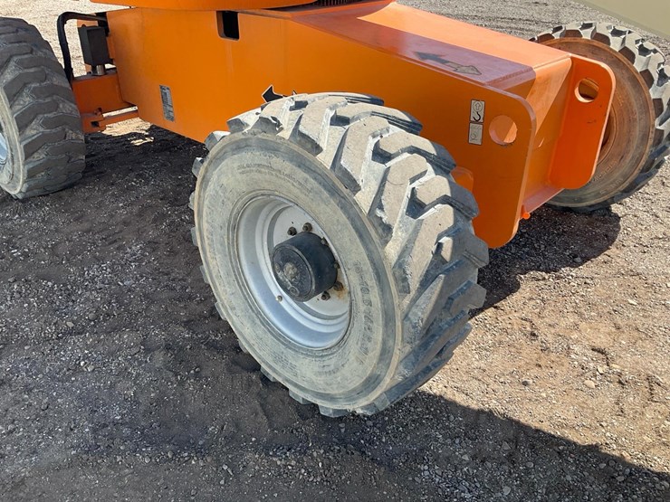 2005-jlg-600s-image-10