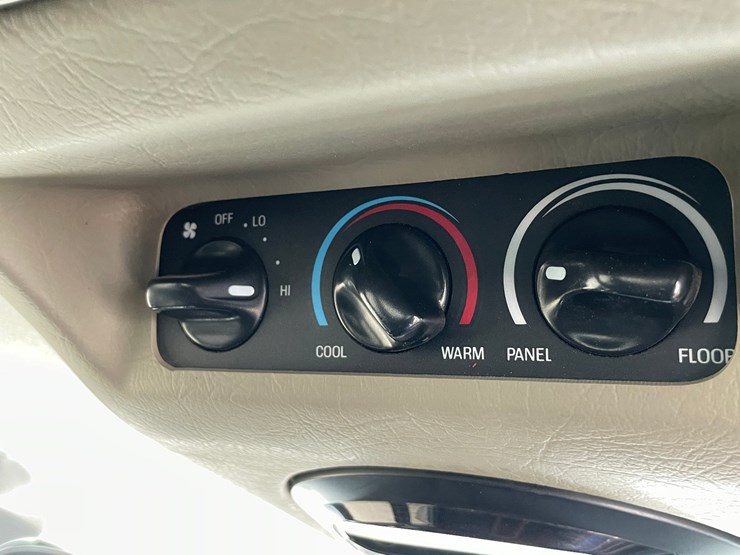 2002-ford-excursion-image-94
