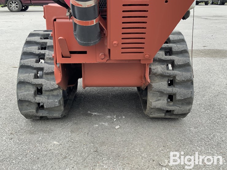 2013-ditch-witch-rt24-image-9