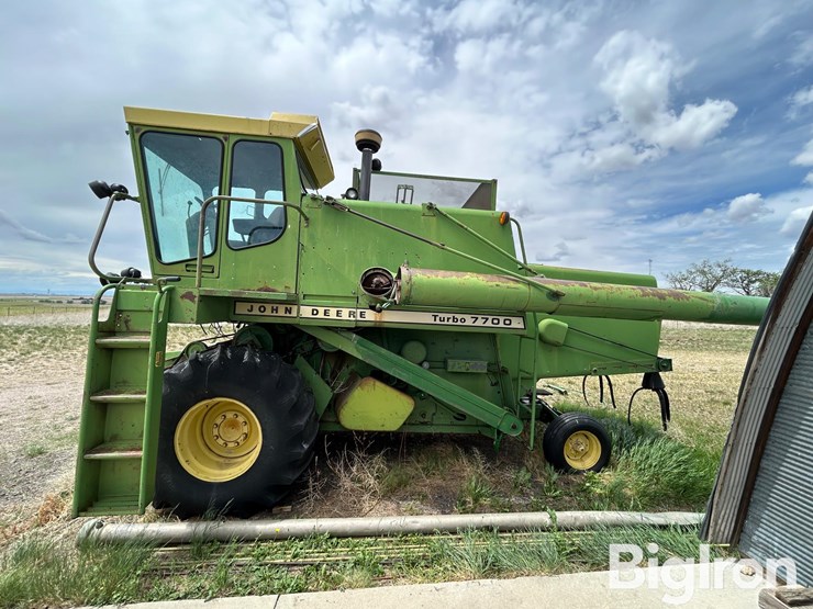 1976-john-deere-7700-image-8