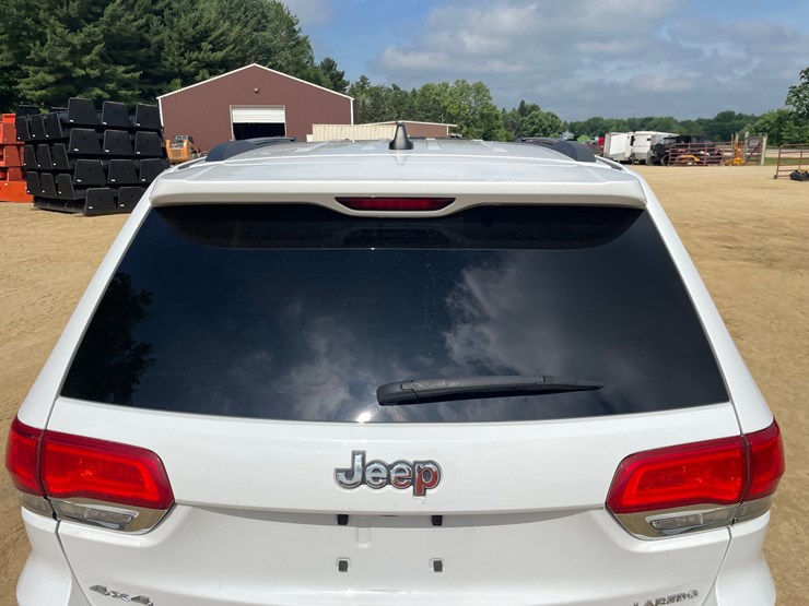 2017-jeep-grand-cherokee-laredo-image-31